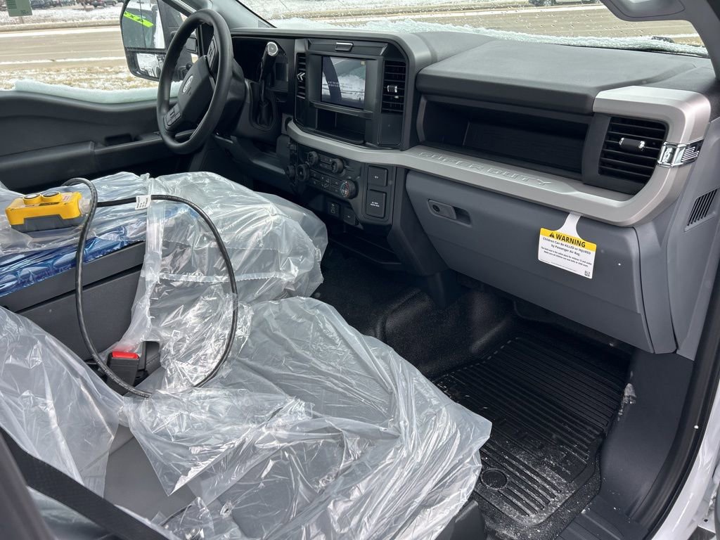 New 2026 Ford F550 4x4 Regular Cab Super Duty image 6