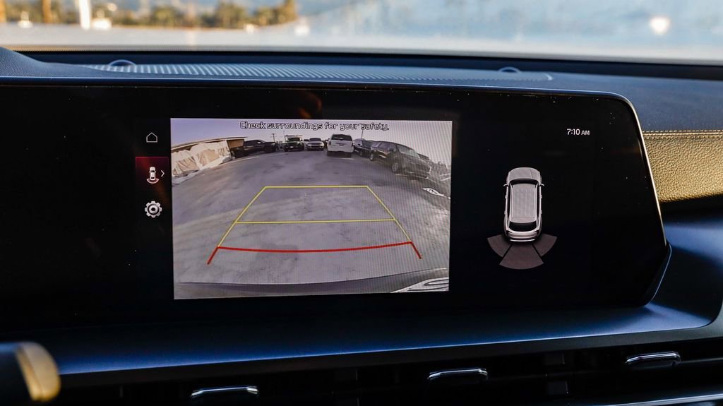 Used 2025 Kia Telluride LX image 29