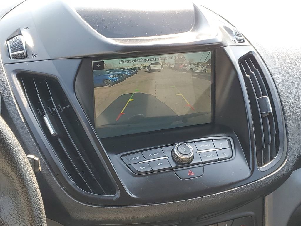 Used 2019 Ford Escape SE FWD image 19