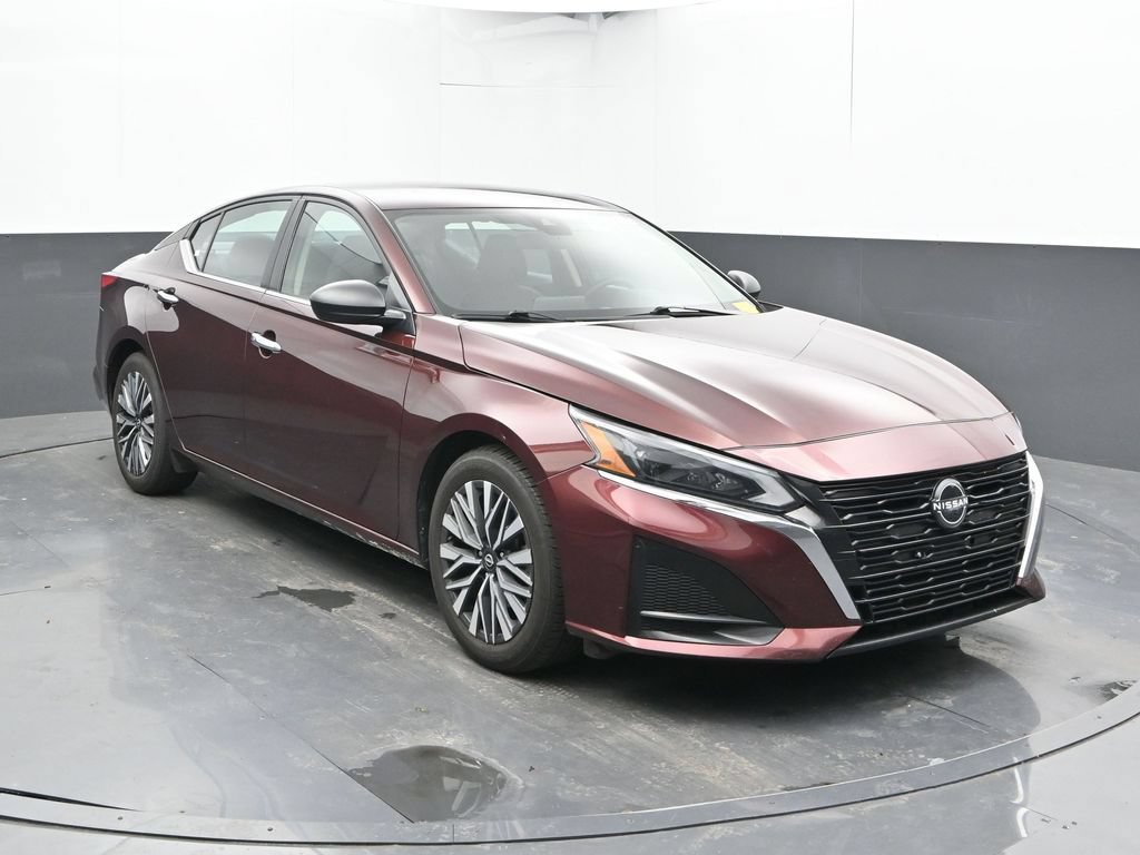 Used 2024 Nissan Altima 2.5 SV FWD image 6