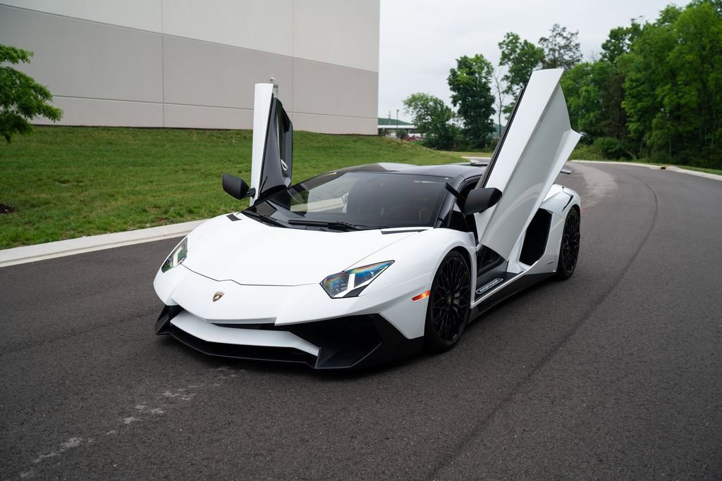 Used 2017 Lamborghini Aventador LP 750-4 Superveloce AWD/4WD image 39