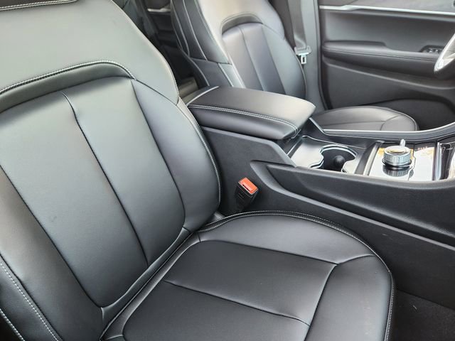 New 2025 Jeep Grand Cherokee Limited w/ Black Appearance Package AWD/4WD image 10