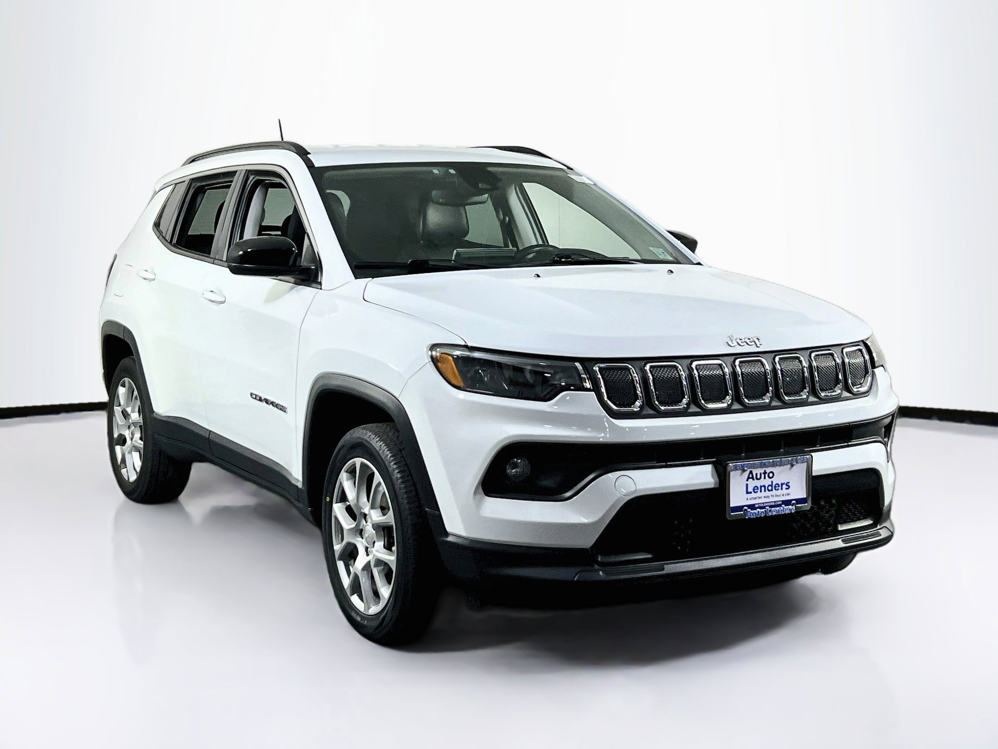 Used 2022 Jeep Compass Latitude AWD/4WD image 3