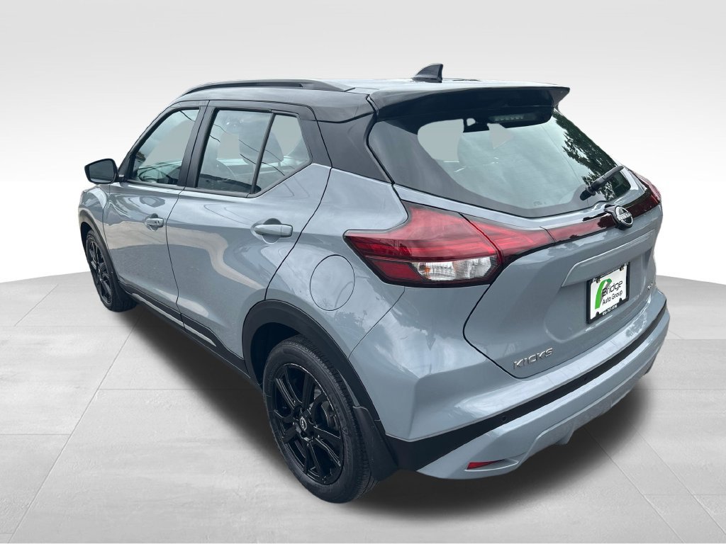 Used 2023 Nissan Kicks SR FWD image 6