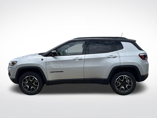 Used 2025 Jeep Compass Trailhawk AWD/4WD image 6