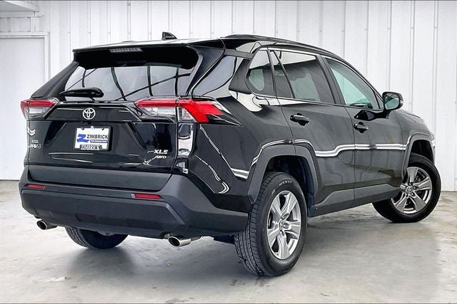 Used 2024 Toyota RAV4 XLE AWD/4WD image 12