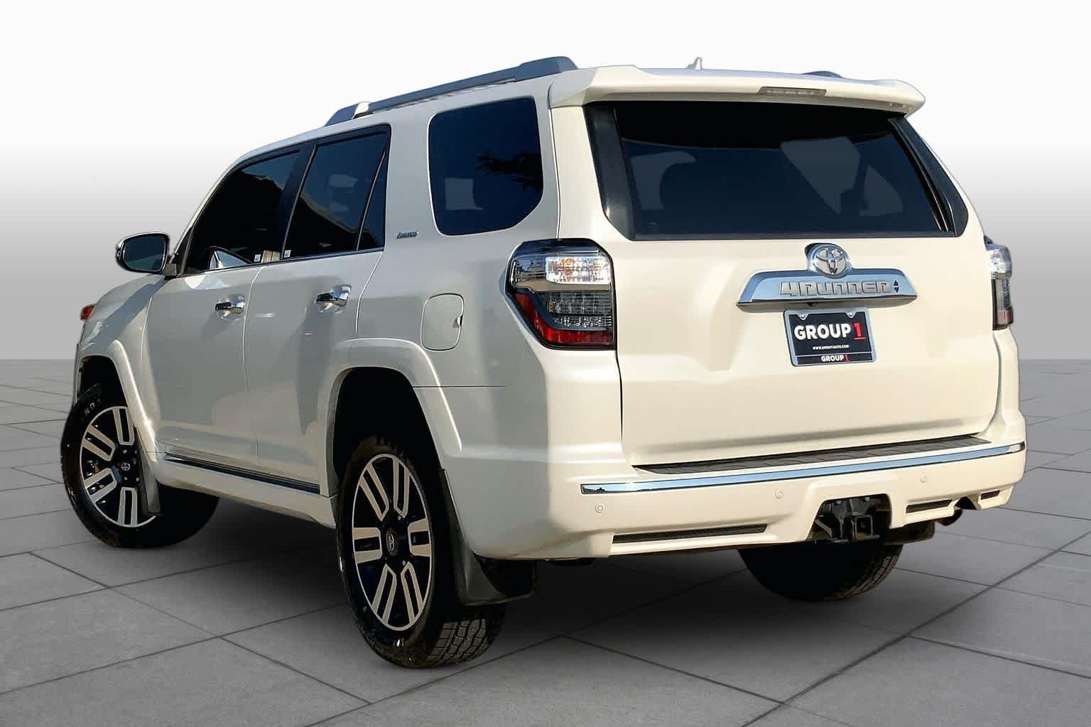 Used 2015 Toyota 4Runner Limited AWD/4WD image 12