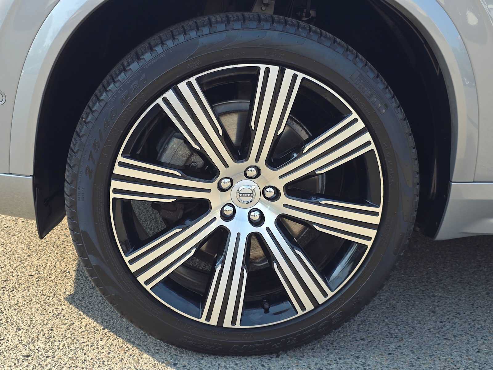 Certified 2023 Volvo XC90 B6 Ultimate AWD/4WD image 9