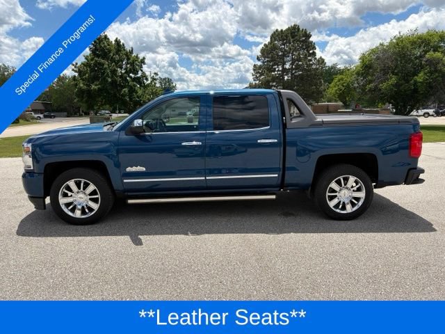 Used 2017 Chevrolet Silverado 1500 High Country w/ High Desert Package AWD/4WD video 3