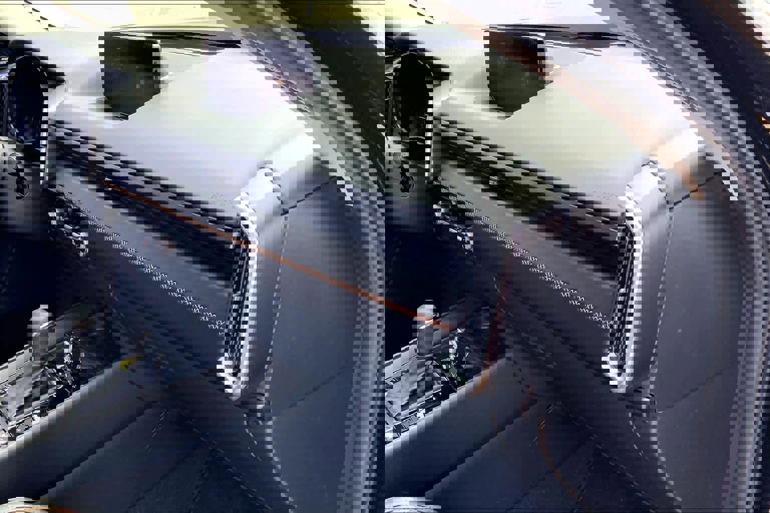 Certified 2025 MAZDA CX-50 AWD 2.5 Hybrid w/ Premium Pkg image 19