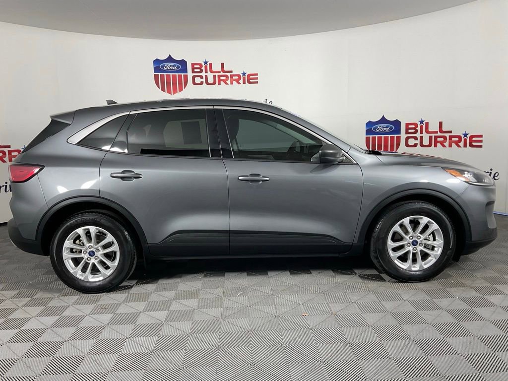 Used 2022 Ford Escape SE w/ Convenience Package FWD image 2
