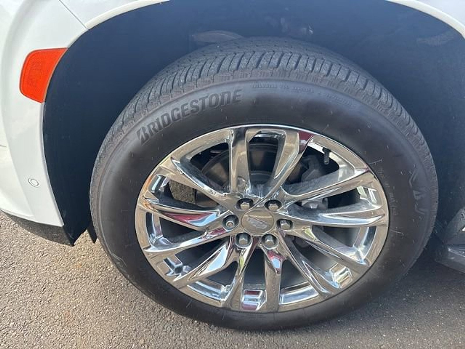 Used 2021 Cadillac Escalade Premium Luxury w/ Performance Package AWD/4WD image 6