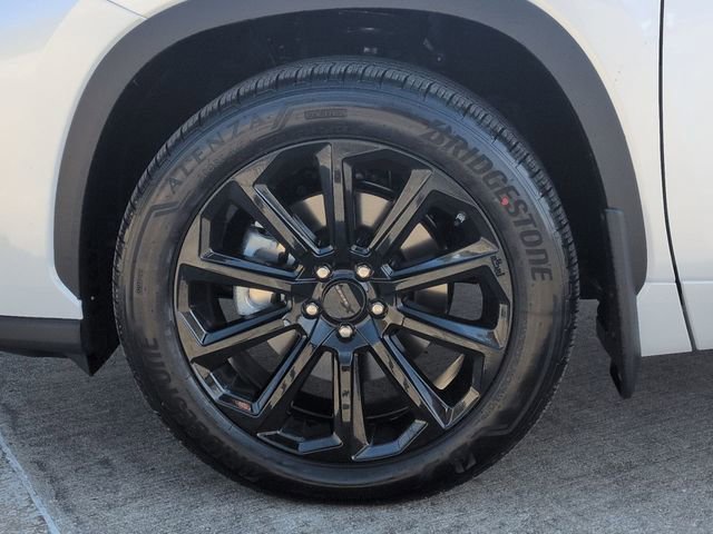 Certified 2026 Toyota Highlander XLE image 11