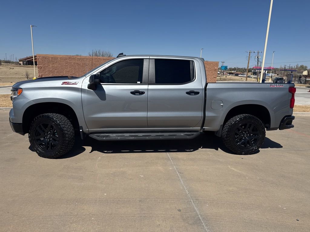 Used 2025 Chevrolet Silverado 1500 LT Trail Boss w/ Convenience Package II image 2