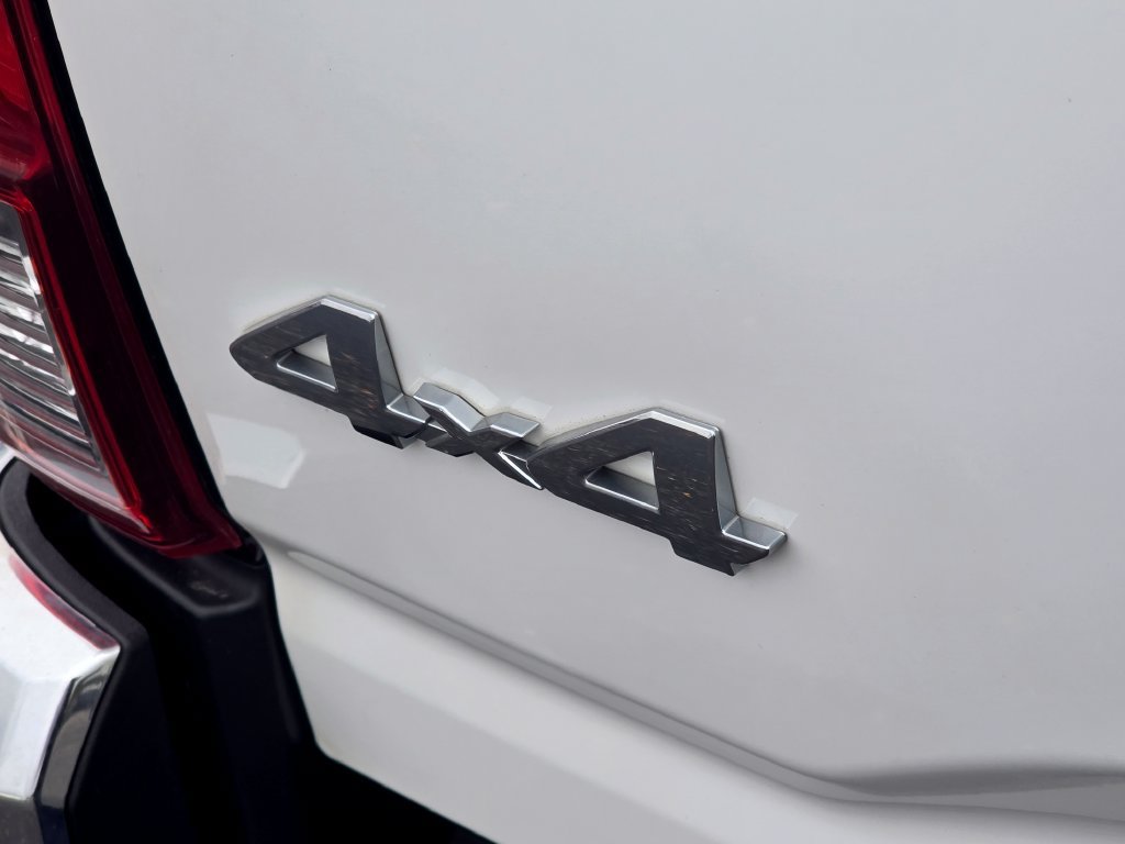 Used 2021 Toyota Tacoma SR5 AWD/4WD image 11