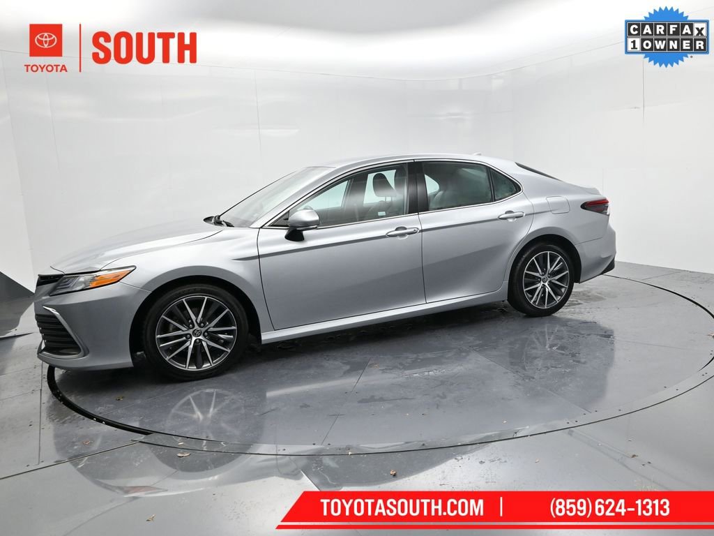 Used 2023 Toyota Camry XLE image 4