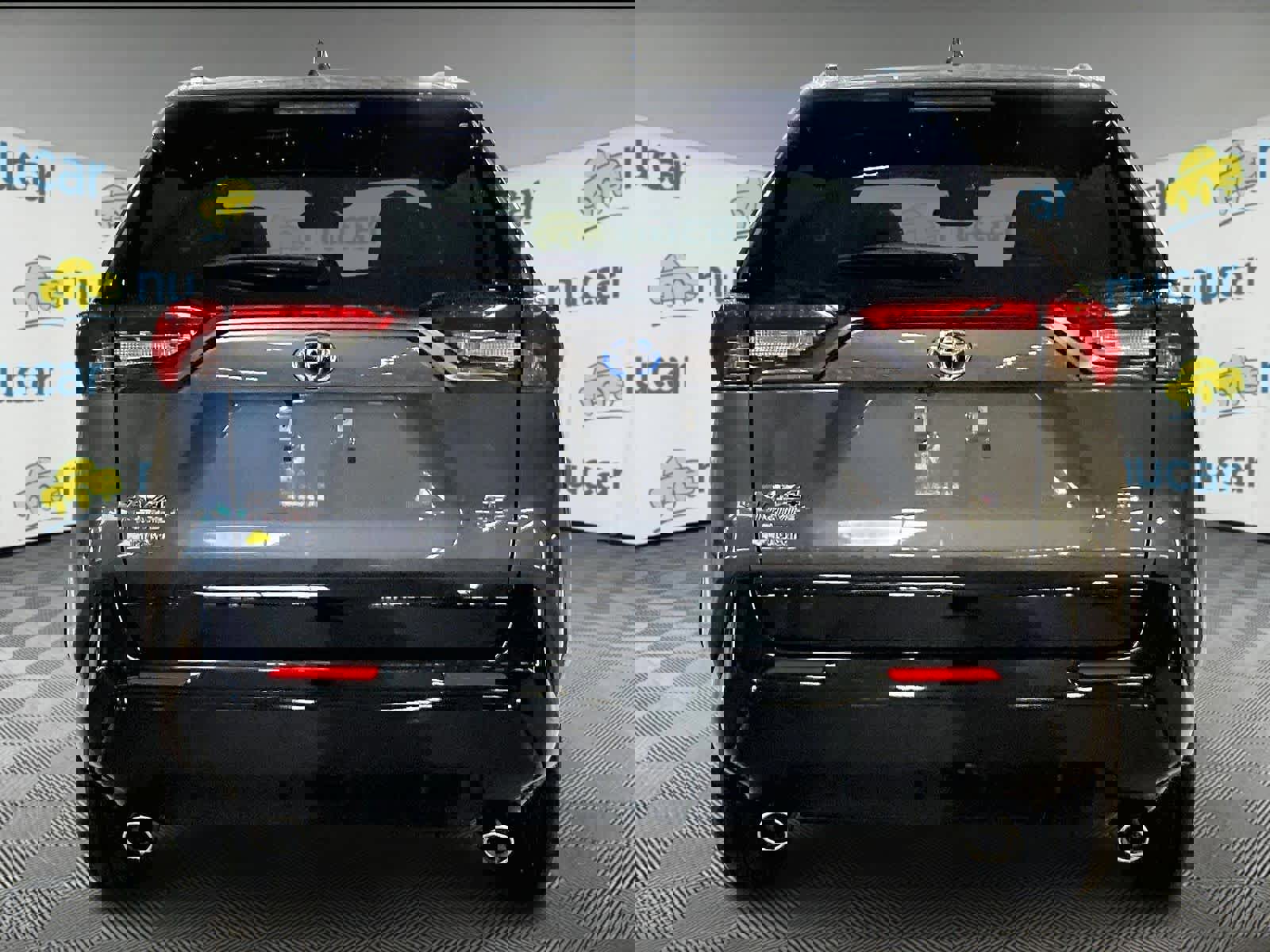 Used 2023 Toyota RAV4 SE image 5