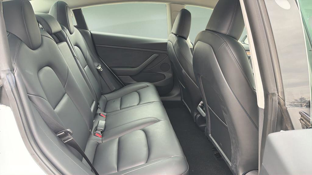 Used 2023 Tesla Model 3 Standard Range image 19