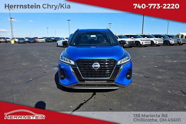 Used 2024 Nissan Kicks SR w/ SR Premium Package FWD image 2