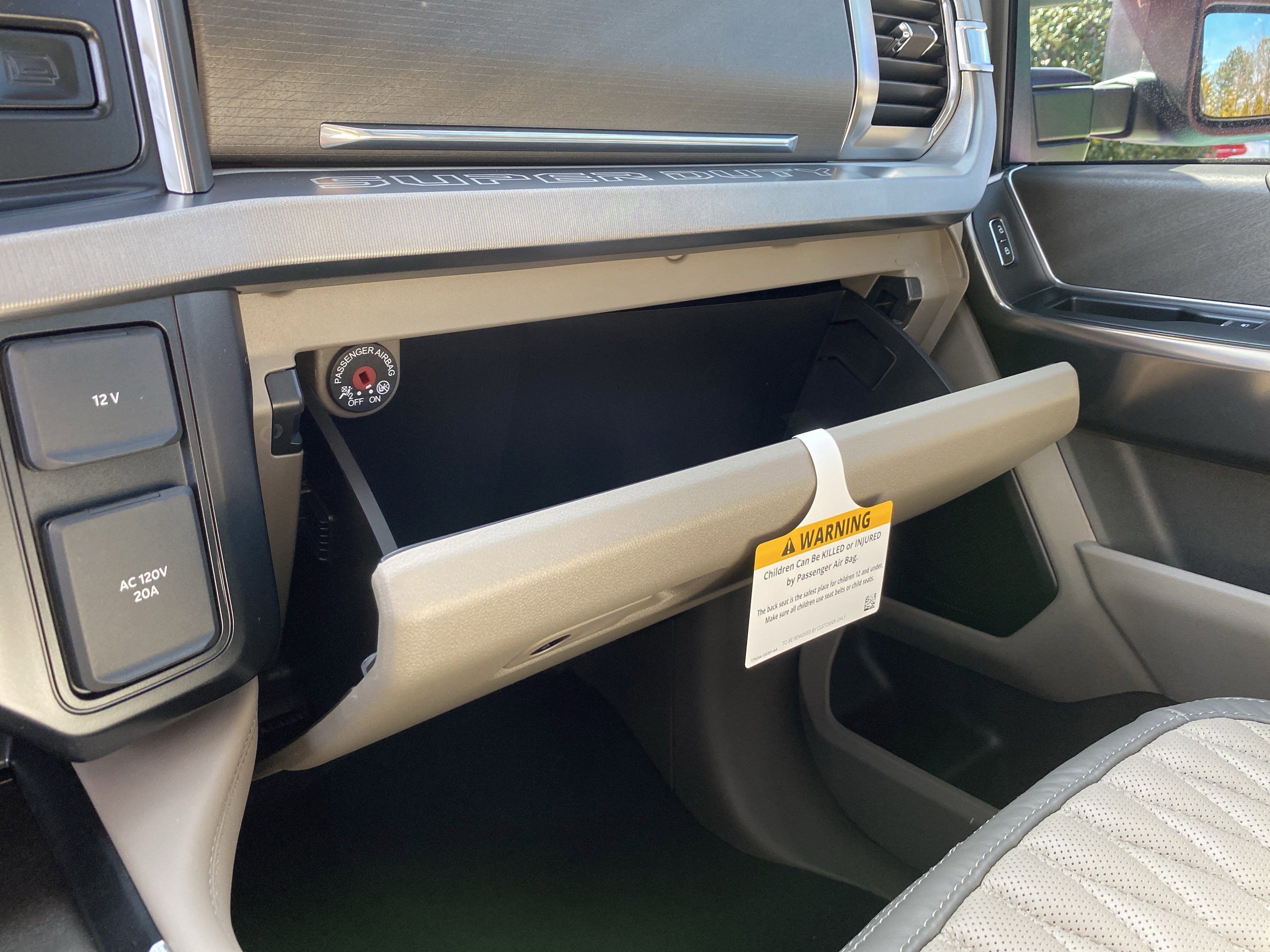 Used 2026 Ford F450 Platinum w/ Platinum Plus Package image 38