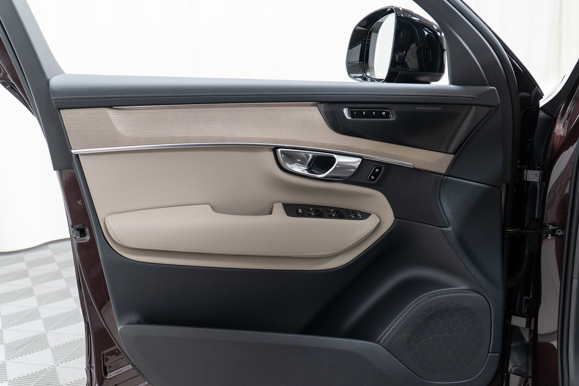 New 2026 Volvo XC90 B6 Ultra w/ Protection Package image 11