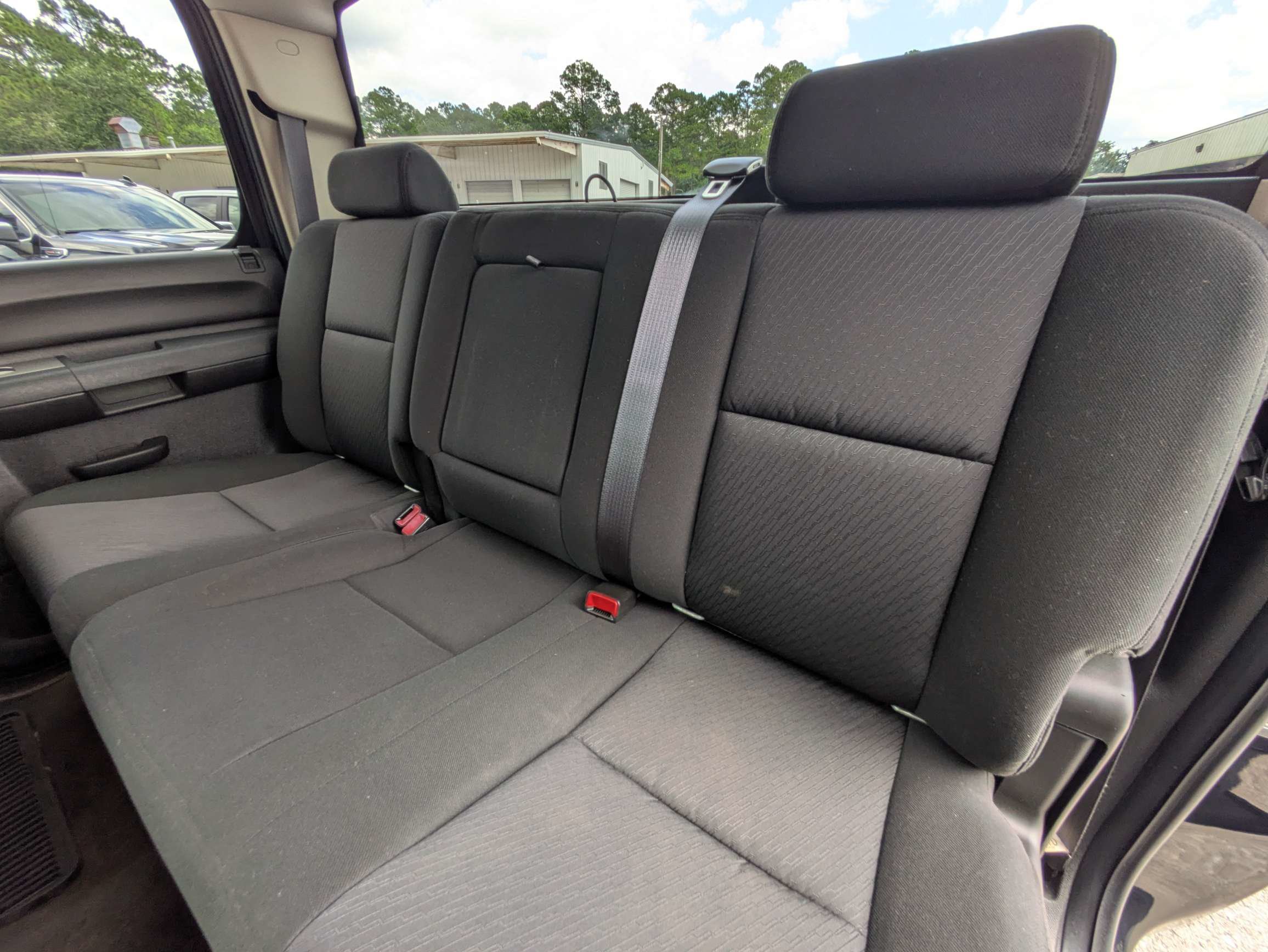 Used 2011 GMC Sierra 3500 SLE w/ SLE Preferred Package RWD image 6