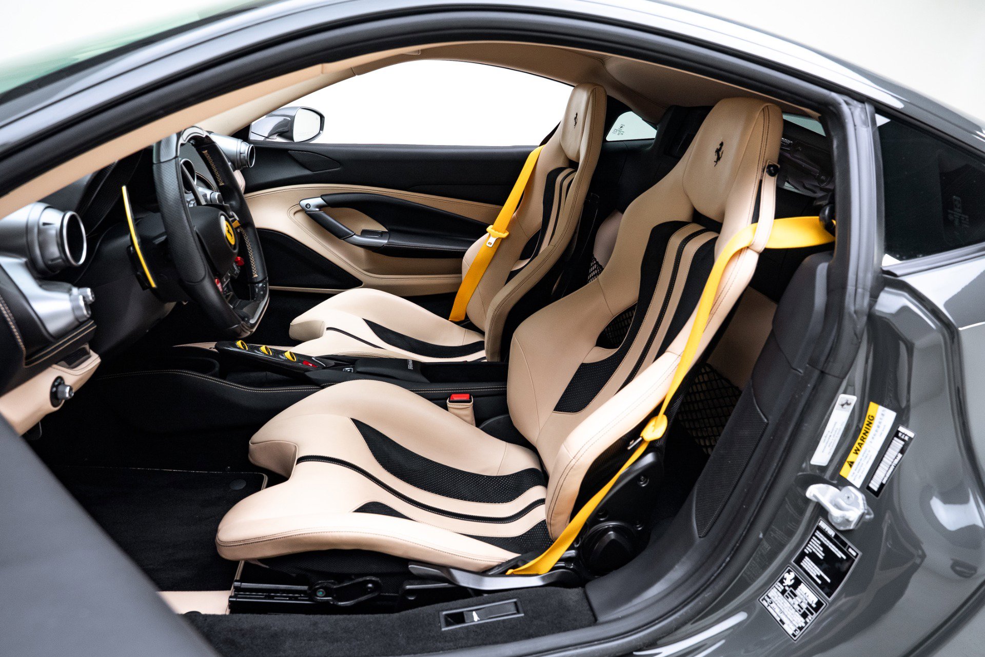 Used 2022 Ferrari F8 Tributo image 47