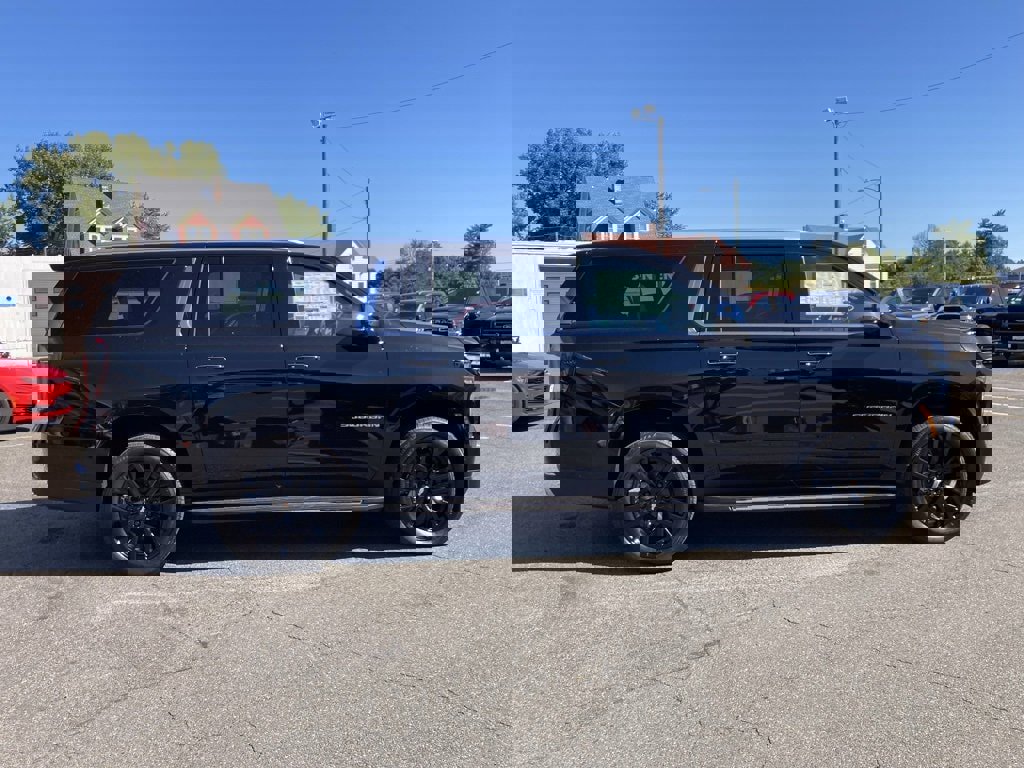 New 2025 Chevrolet Suburban Premier image 8