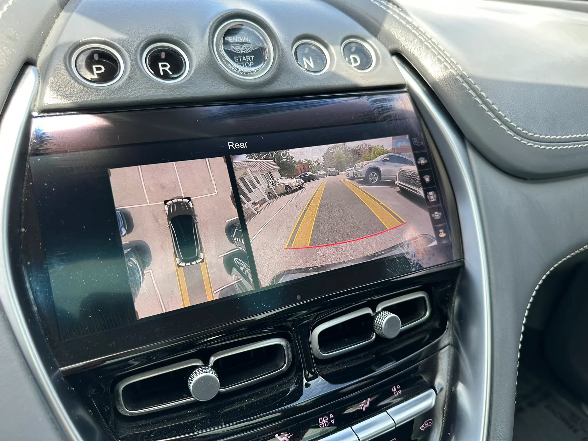 Used 2021 Aston Martin DBX AWD/4WD image 29
