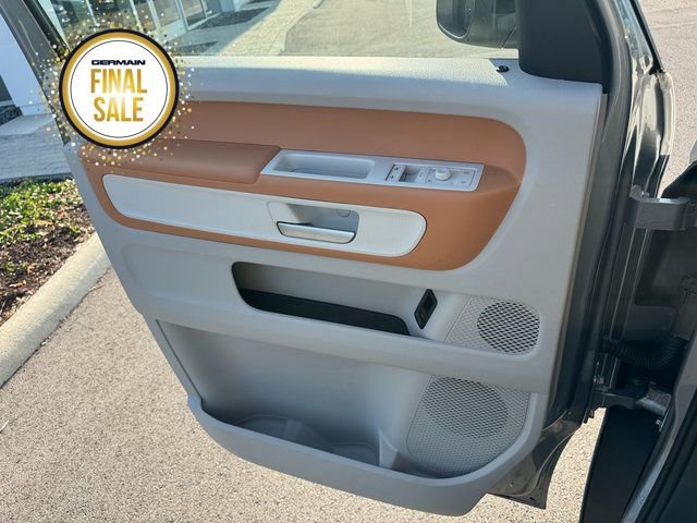 New 2025 Volkswagen ID. Buzz 1st Edition image 21