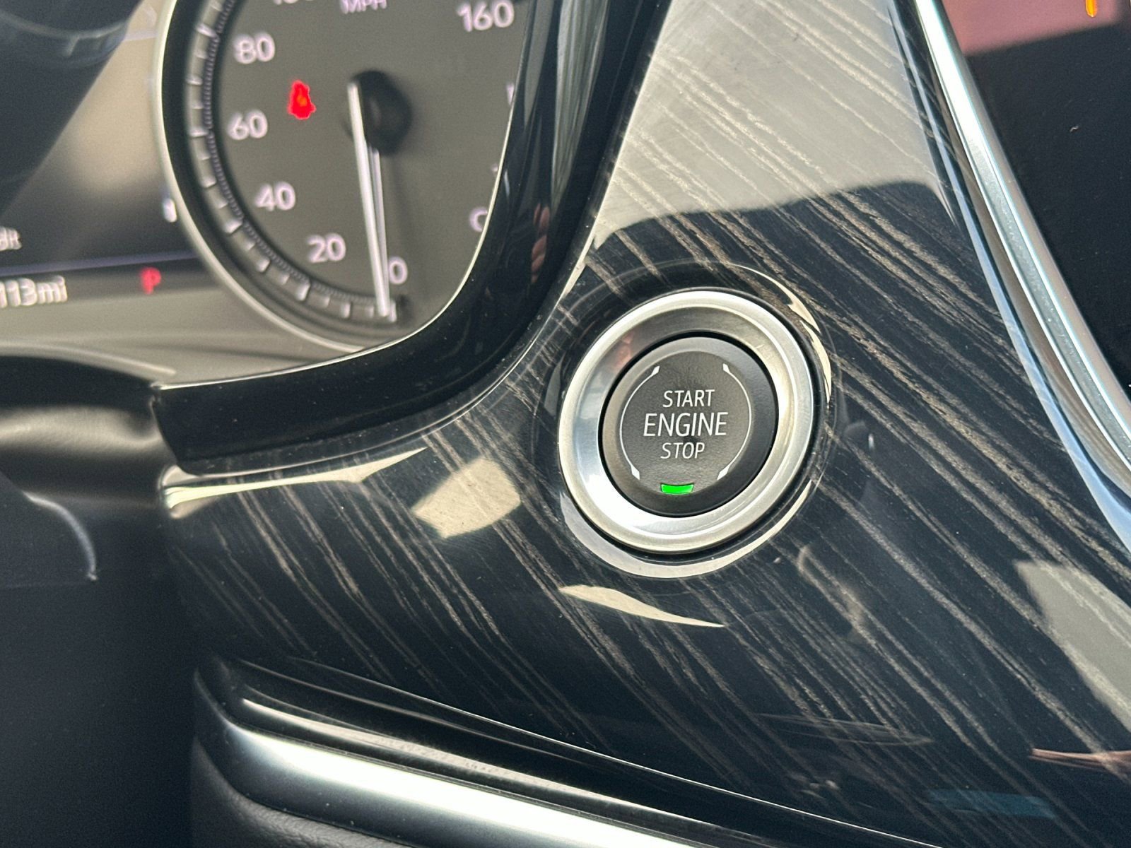 Used 2024 Cadillac XT6 Premium Luxury w/ Technology Package image 23