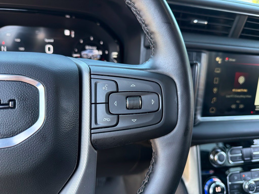 Used 2023 GMC Yukon Denali AWD/4WD image 17