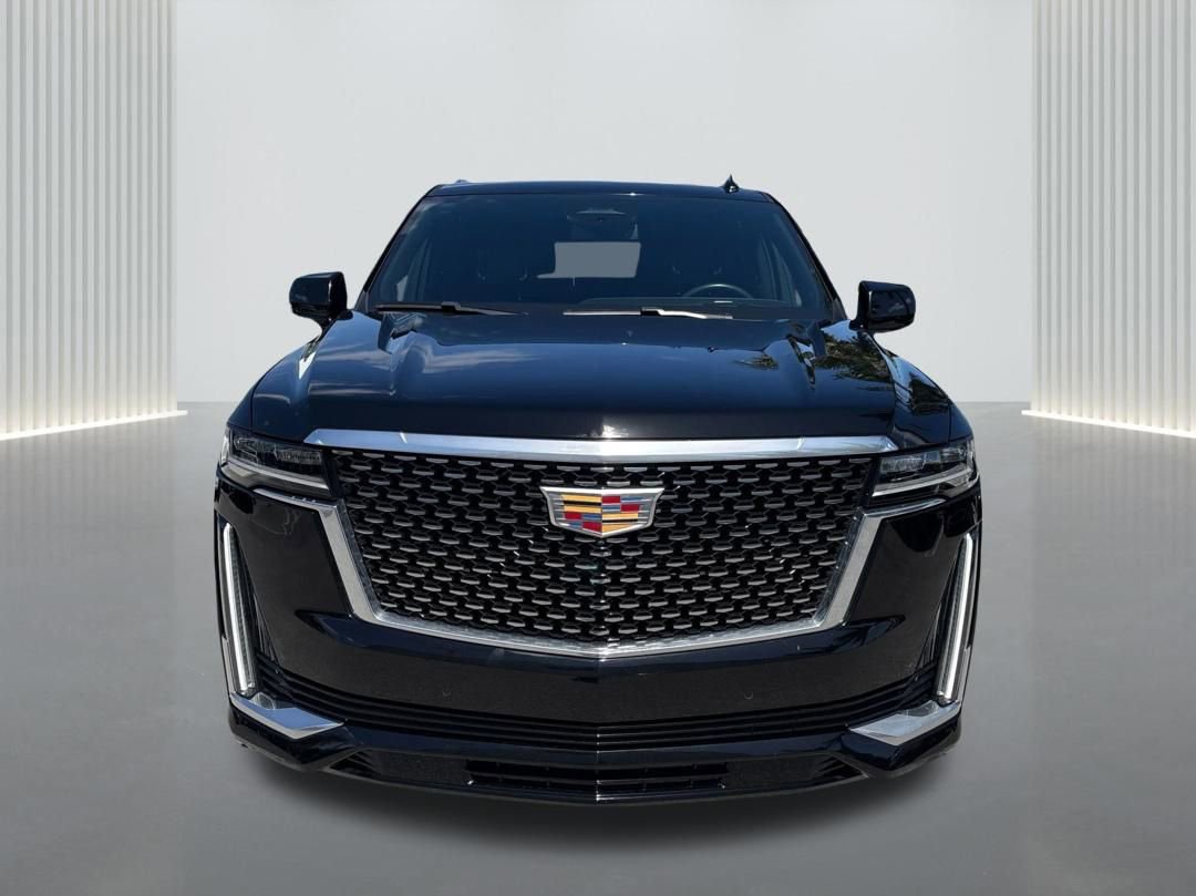 Used 2024 Cadillac Escalade ESV Luxury image 2