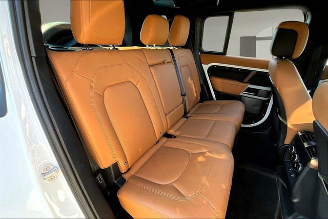 Used 2024 Land Rover Defender 110 SE AWD/4WD image 23