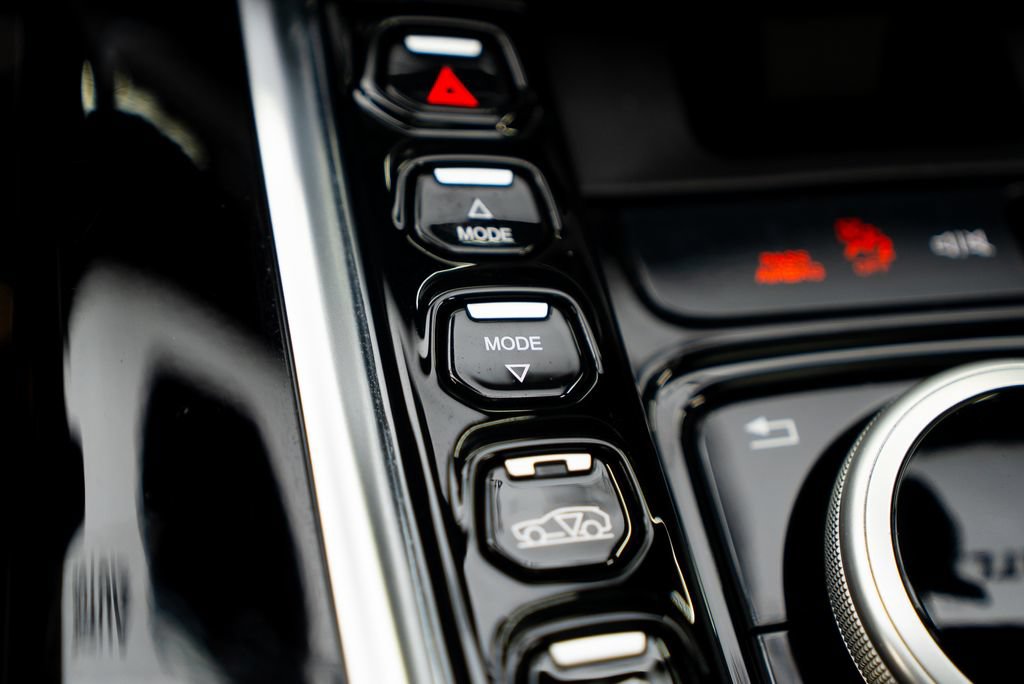 Used 2022 Aston Martin DBX AWD/4WD image 45