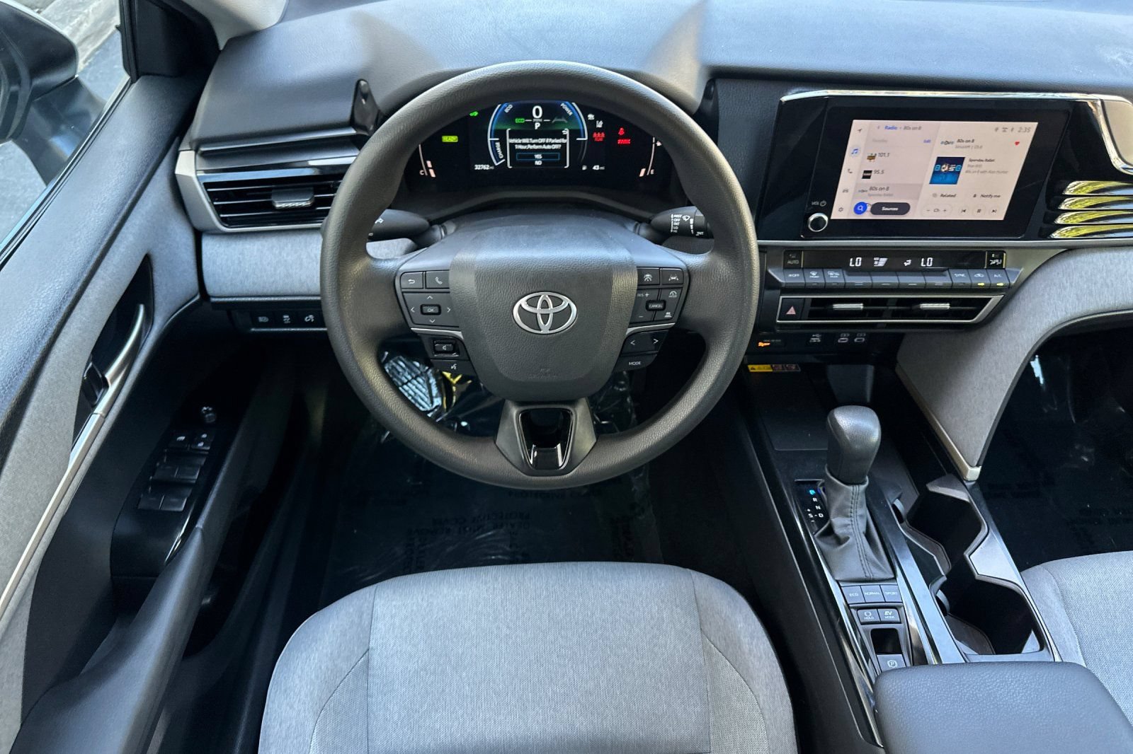 Used 2025 Toyota Camry LE FWD image 14