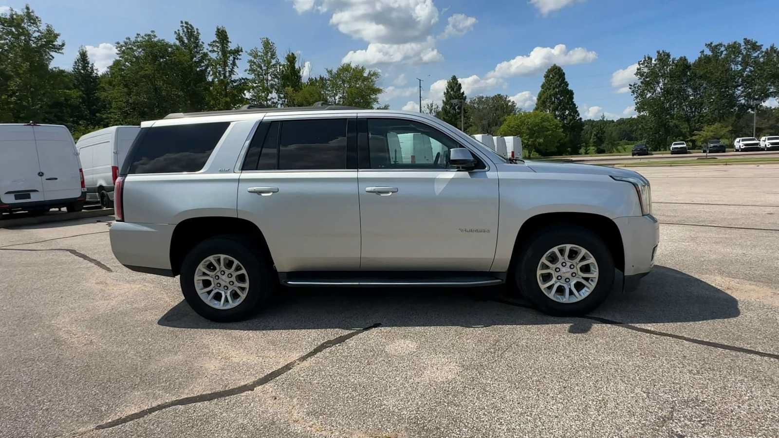 Used 2018 GMC Yukon SLT w/ Open Road Package AWD/4WD image 9