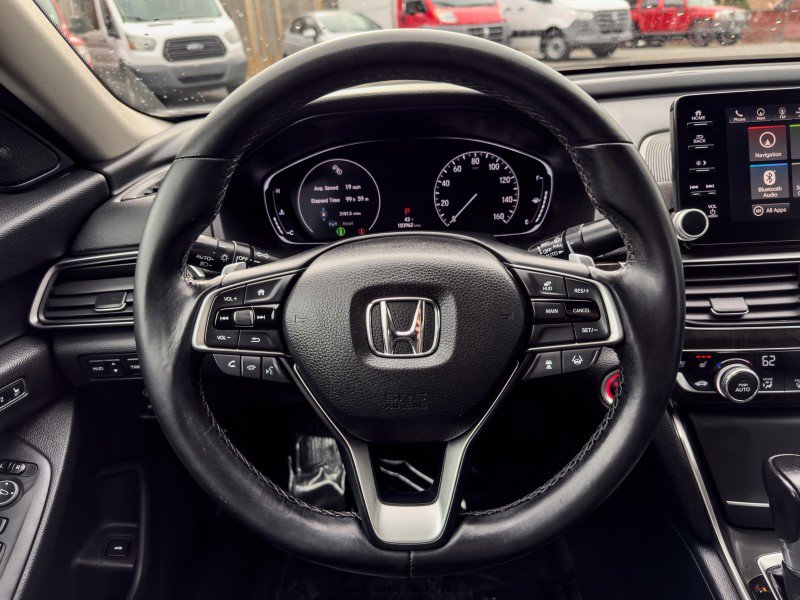 Used 2018 Honda Accord Touring image 18
