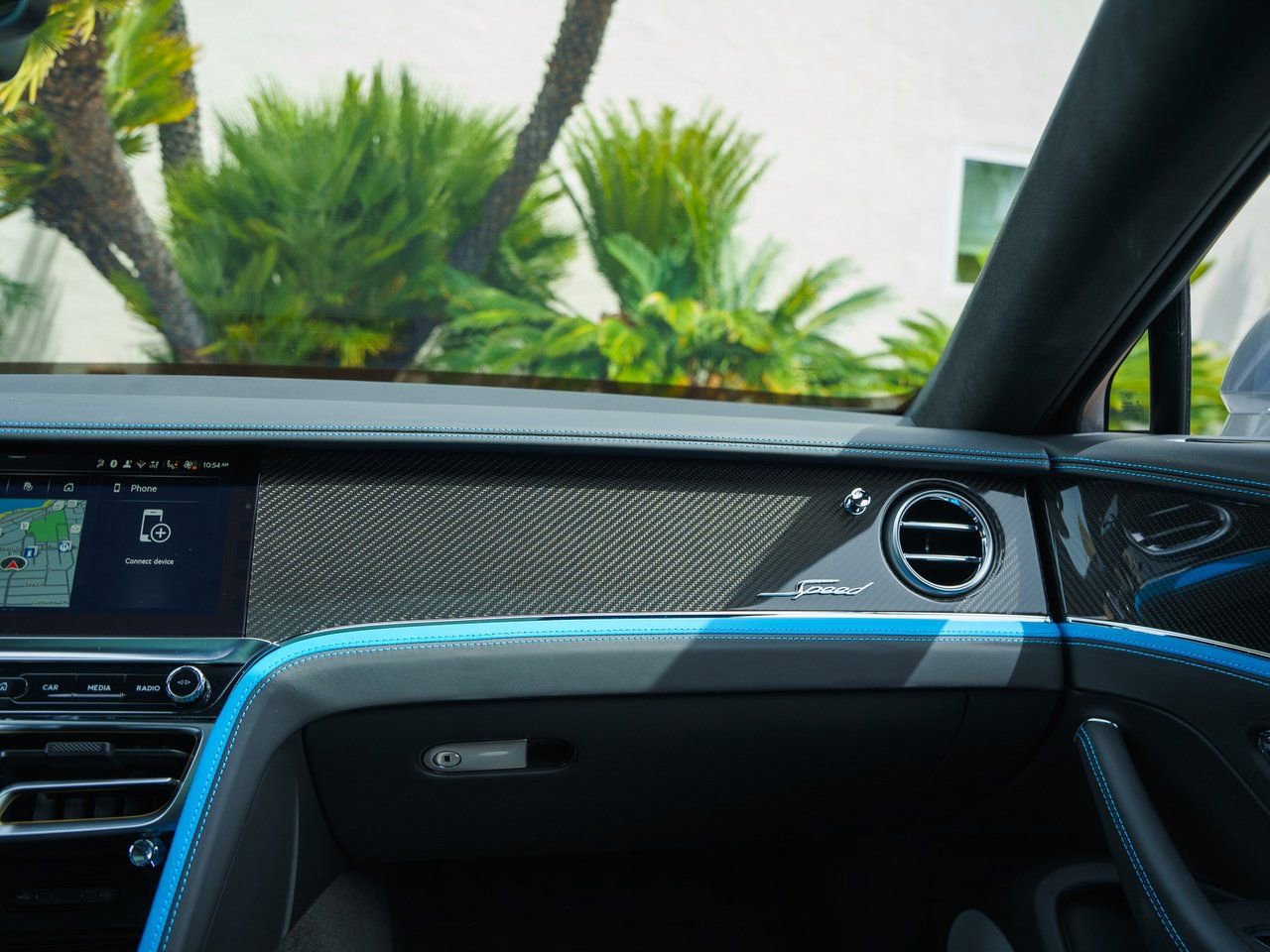 Used 2025 Bentley Flying Spur Plug-In Hybrid image 16