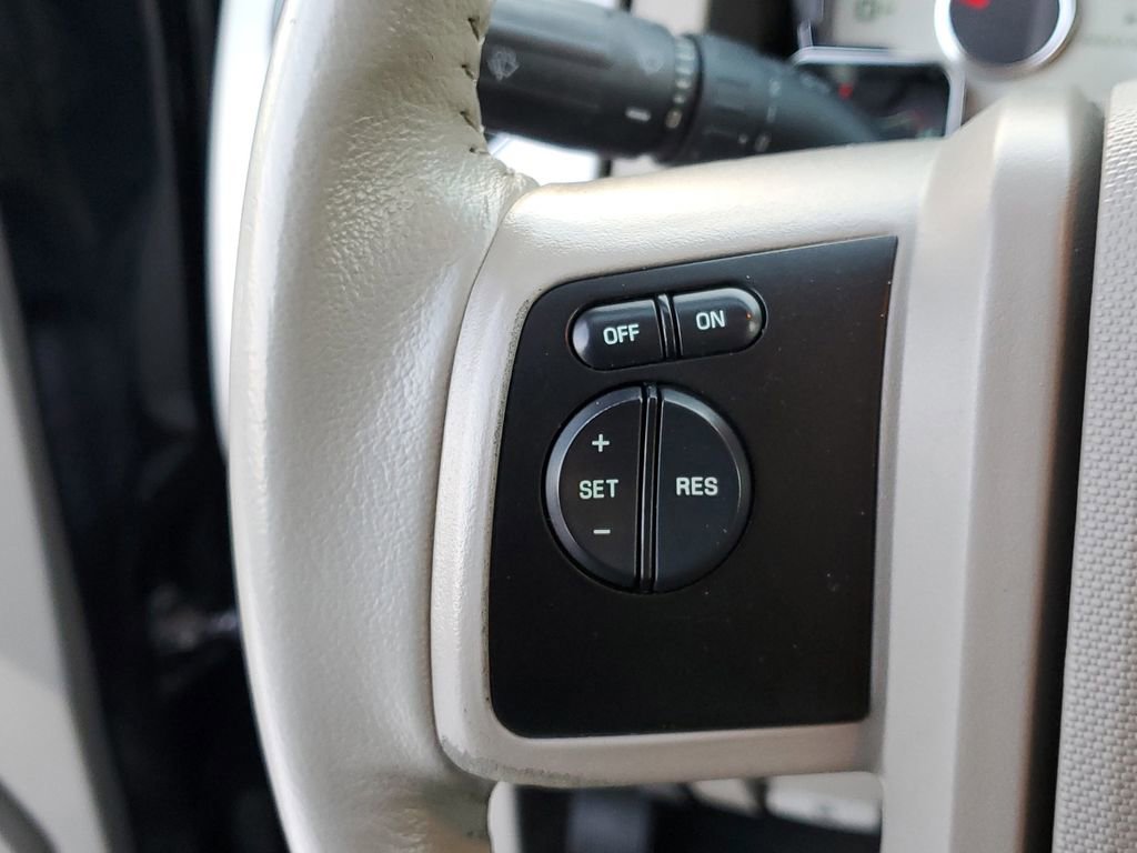 Used 2013 Ford Expedition Limited image 13