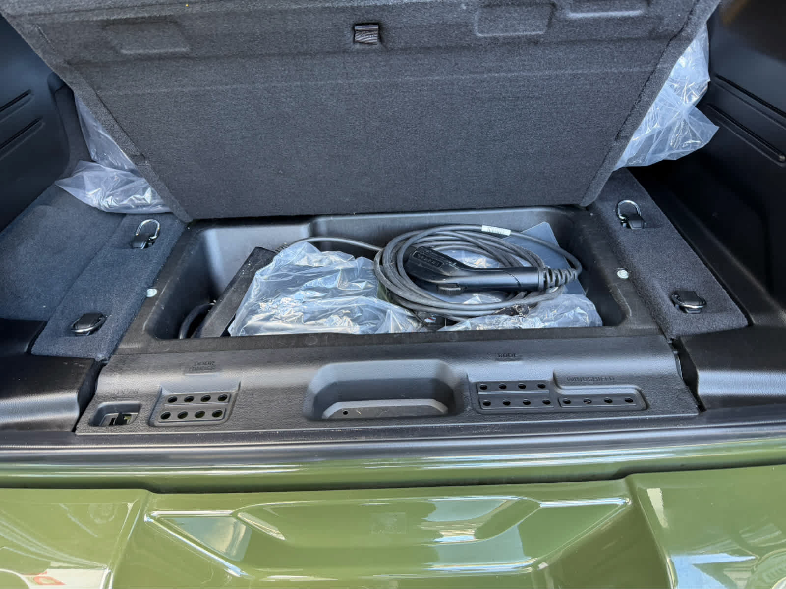 Used 2024 Jeep Wrangler High Altitude AWD/4WD image 18