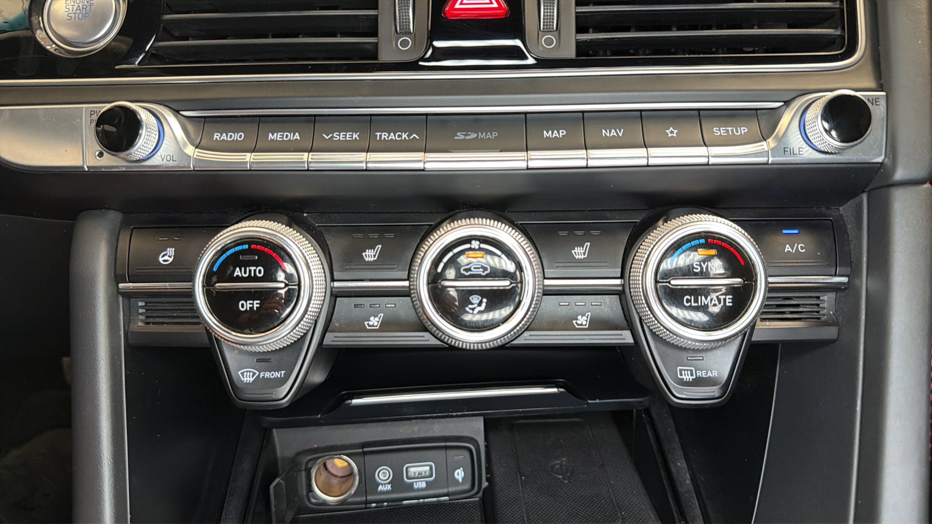 Used 2020 Genesis G70 3.3T w/ Sport Package image 30