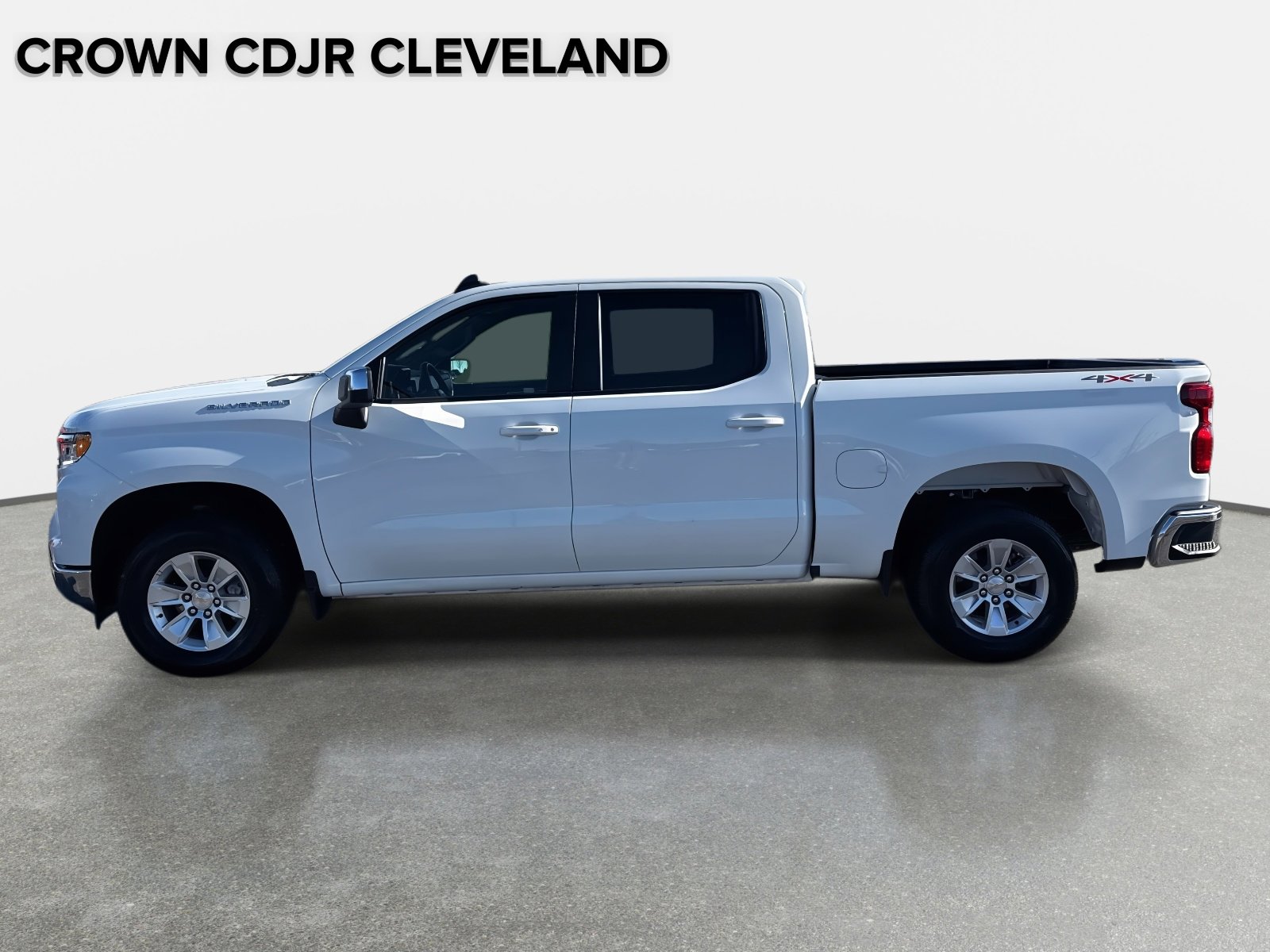 Used 2025 Chevrolet Silverado 1500 LT image 8