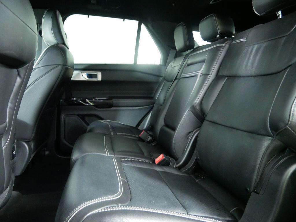 Used 2022 Ford Explorer ST w/ ST Street Pack image 16