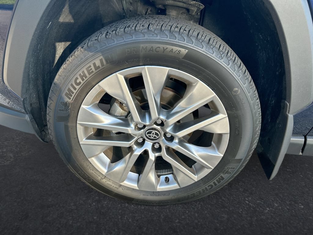 Certified 2025 Toyota RAV4 XLE Premium FWD image 10