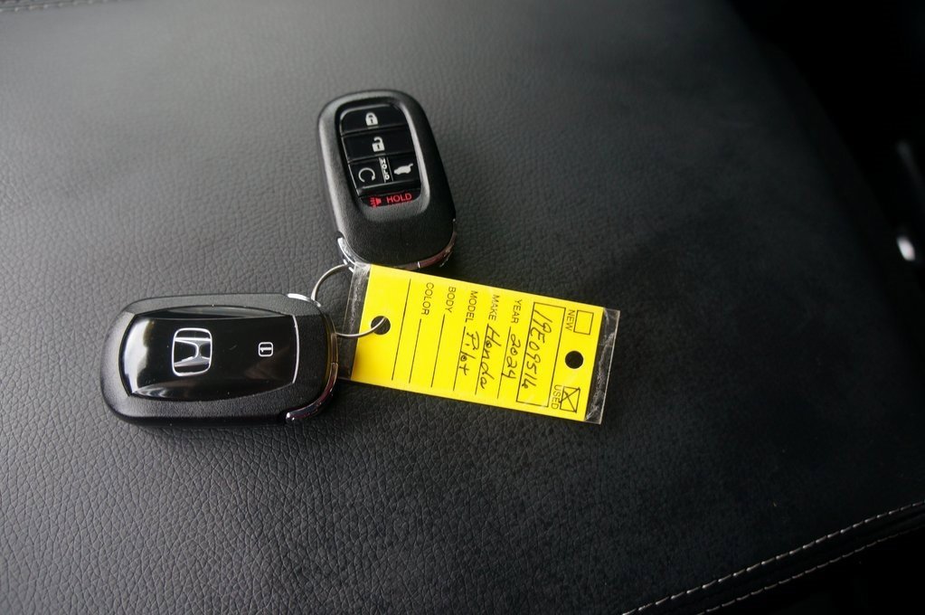 Used 2024 Honda Pilot Touring image 30