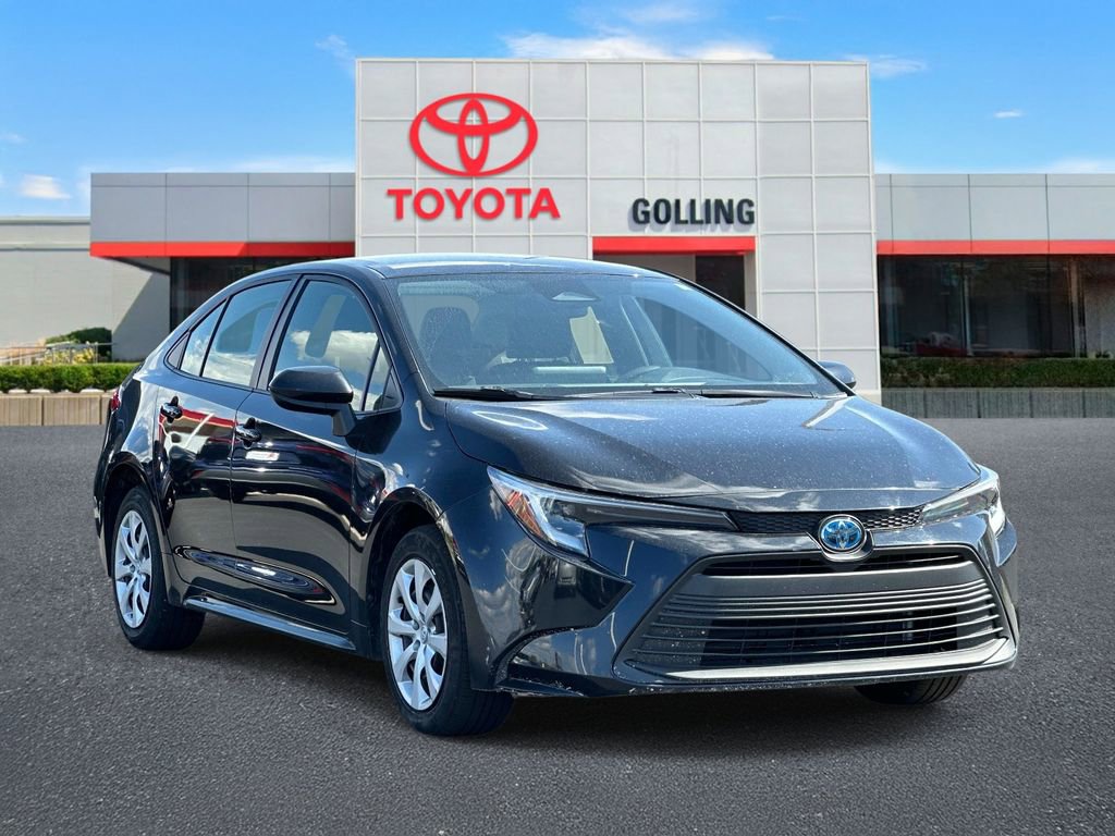 Used 2025 Toyota Corolla LE FWD image 7