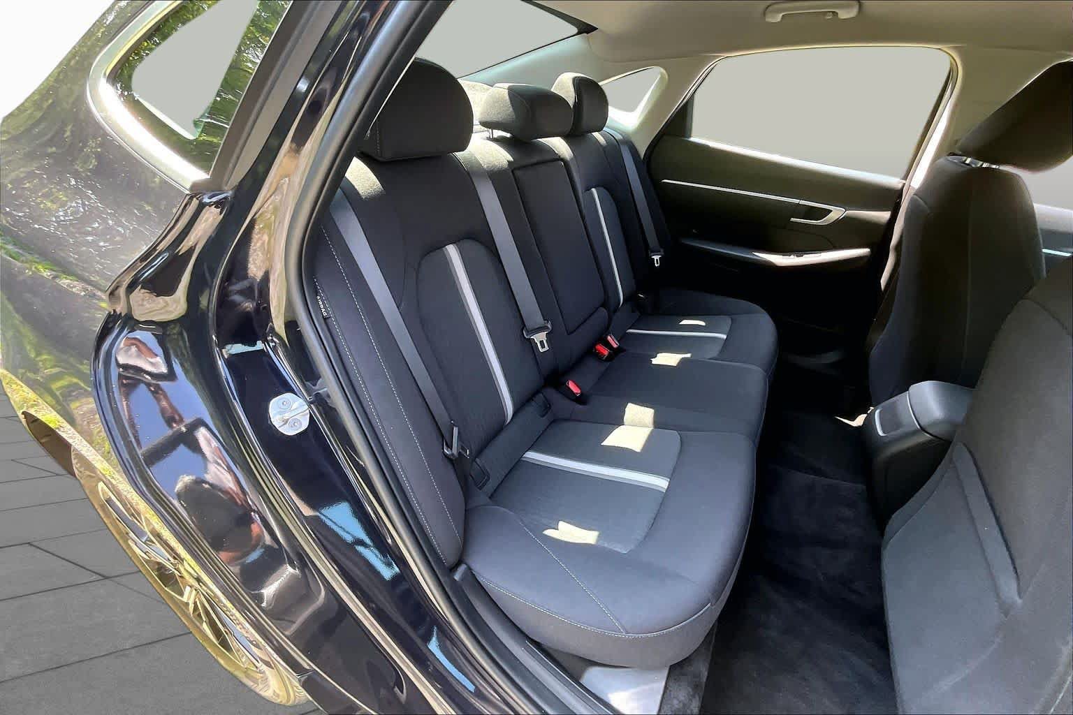 Used 2025 Hyundai Sonata SEL FWD image 21
