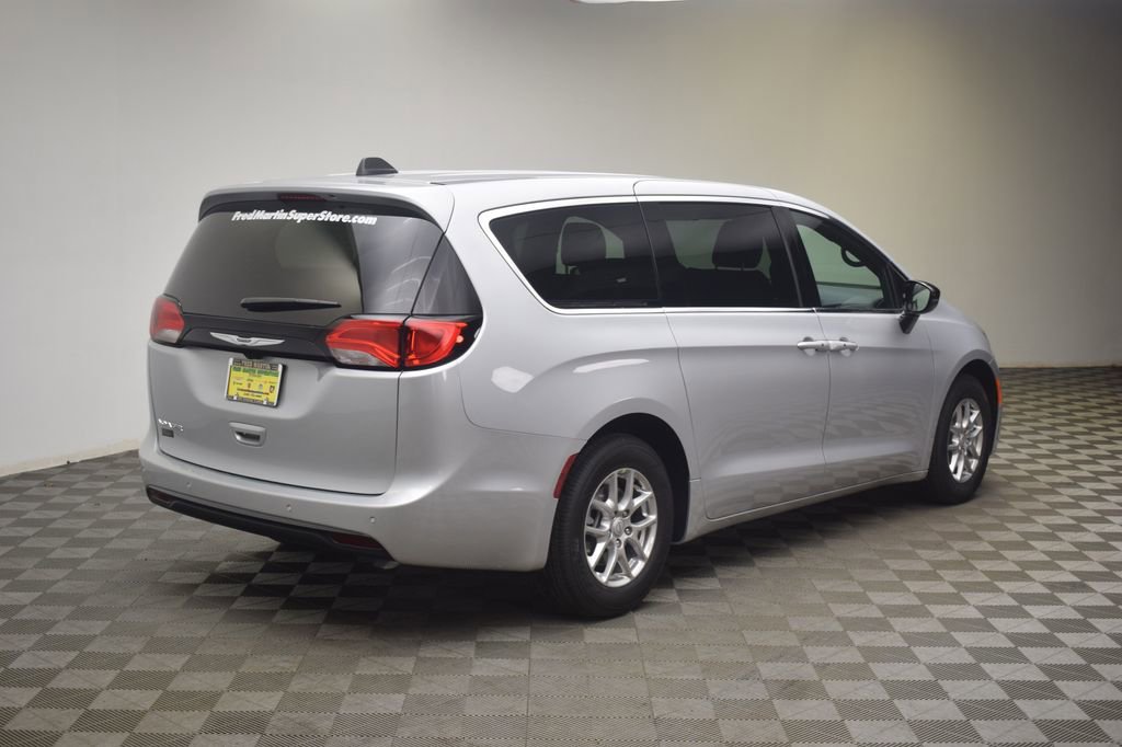 New 2026 Chrysler Voyager LX FWD image 6