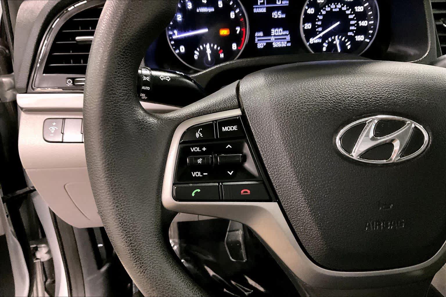Used 2017 Hyundai Elantra SE FWD image 23
